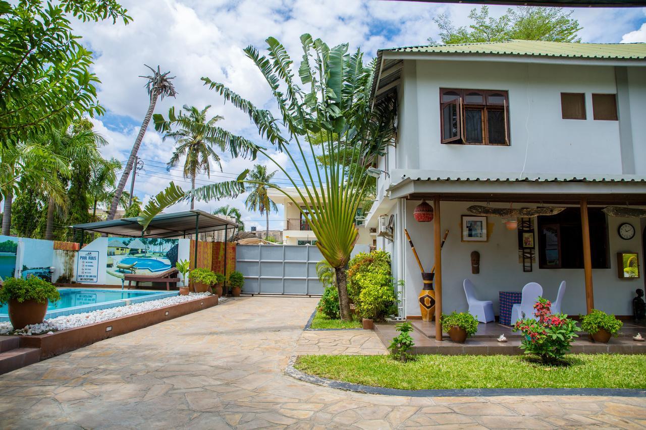 Saadani Tourist Center - Hostel Dar es Salaam Exterior photo