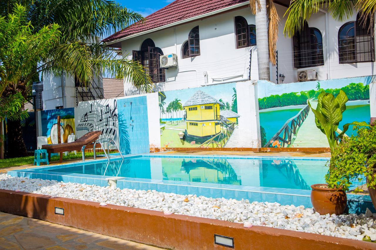 Saadani Tourist Center - Hostel Dar es Salaam Exterior photo
